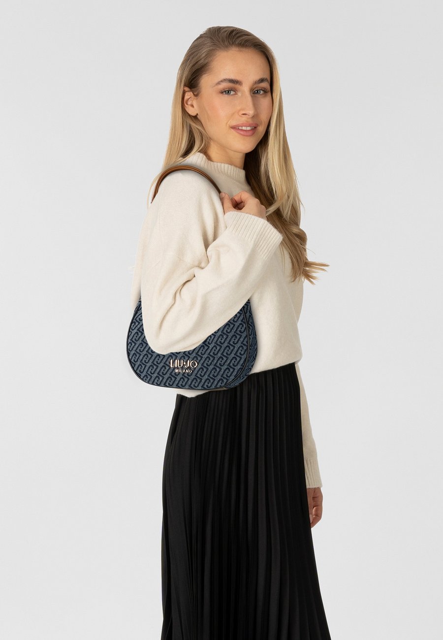 Сумка LIU JO EVRIM, Dress Blue/Dark Blue
Сумка LIU JO EVRIM, Dress Blue/Dark Blue