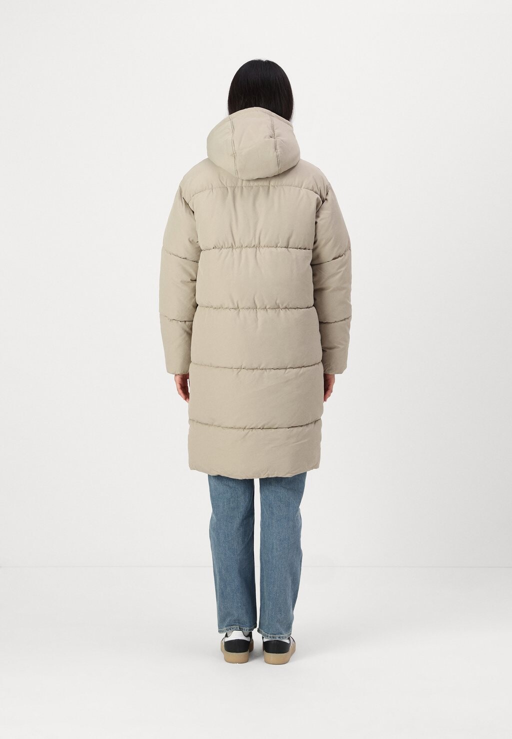 Зимнее пальто NMTENNA Noisy May, светло-серый
Зимнее пальто NMTENNA Noisy May, светло-серый