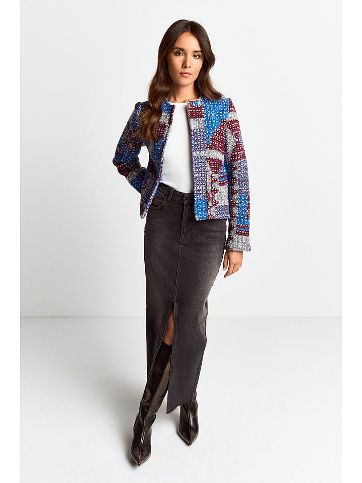 Кардиган Rich & Royal, цвет blau/braun
Кардиган Rich & Royal, цвет blau/braun