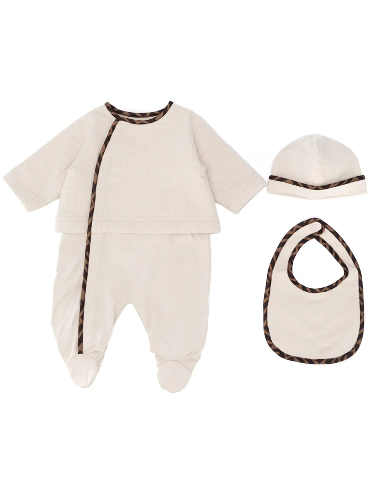 Стеганый комплект из комбинезона, шапки и нагрудника Fendi Kids, нейтральный
Стеганый комплект из комбинезона, шапки и нагрудника Fendi Kids, нейтральный