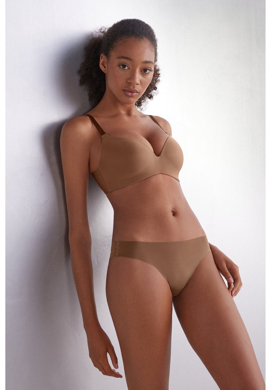 Стринги ULTRA-LIGHT Intimissimi, коричневый
Стринги ULTRA-LIGHT Intimissimi, коричневый