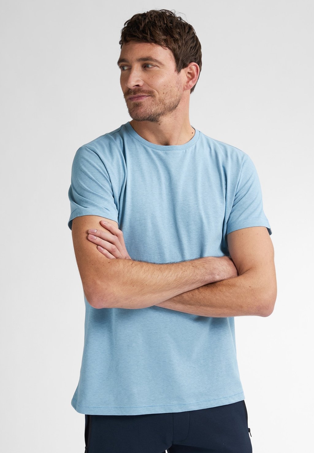 Базовая футболка PLAIN WAVEVIEWCREST Petrol Industries, бирюзовый
Базовая футболка PLAIN WAVEVIEWCREST Petrol Industries, бирюзовый