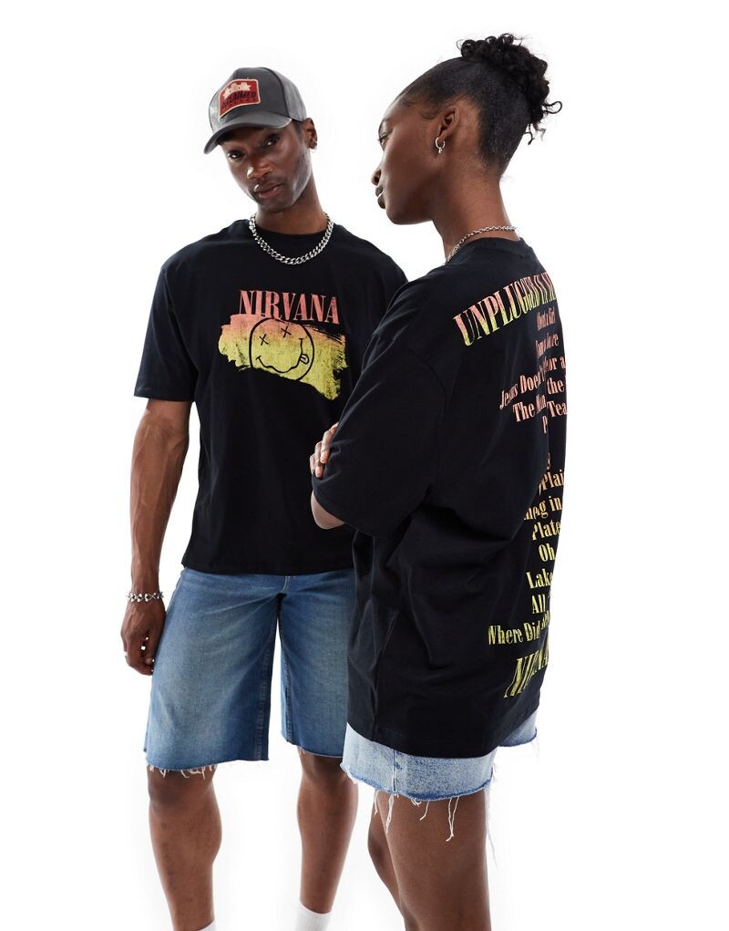 ASOS DESIGN Unisex – черная футболка оверсайз с лицензионным изображением Nirvana
ASOS DESIGN Unisex – черная футболка оверсайз с лицензионным изображением Nirvana