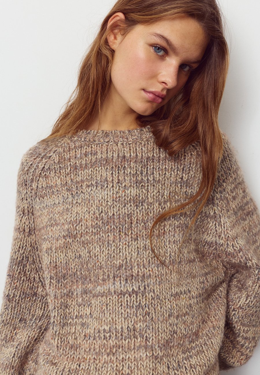 Джемпер PULL&BEAR TWISTED, Ochre
Джемпер PULL&BEAR TWISTED, Ochre