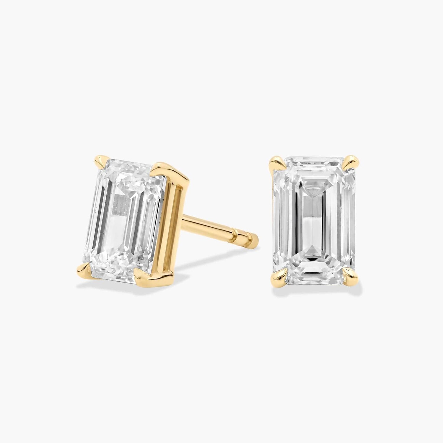 Серьги-гвоздики с выращенными в лаборатории бриллиантами изумрудной огранки из желтого золота 14 карат (1 1/2 карата, два цвета - FG / VS2-SI1) Blue Nile
Серьги-гвоздики с выращенными в лаборатории бриллиантами изумрудной огранки из желтого золота 14 карат (1 1/2 карата, два цвета - FG / VS2-SI1) Blue Nile