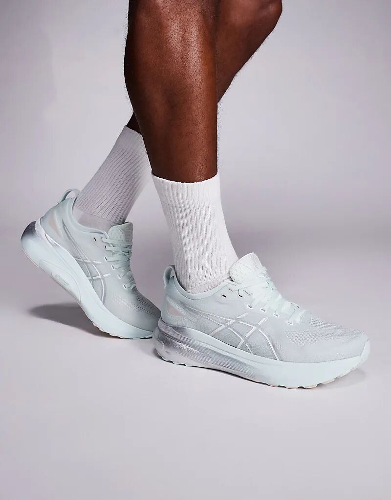 Кроссовки для бега Asics Gel-Kayano 31 серого и серебристого цветов
Кроссовки для бега Asics Gel-Kayano 31 серого и серебристого цветов