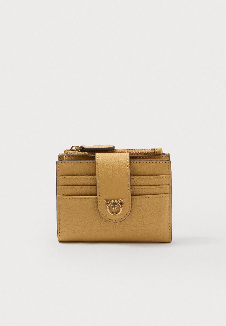 Кошелек Pinko MULTI PURPOSE WALLET, Torroncino/Gold-Coloured/Beige
Кошелек Pinko MULTI PURPOSE WALLET, Torroncino/Gold-Coloured/Beige