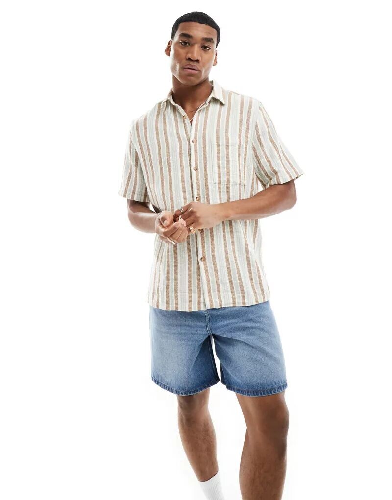 Рубашка свободного кроя ASOS с коричневыми и синими плетенными полосками 
Рубашка свободного кроя ASOS с коричневыми и синими плетенными полосками