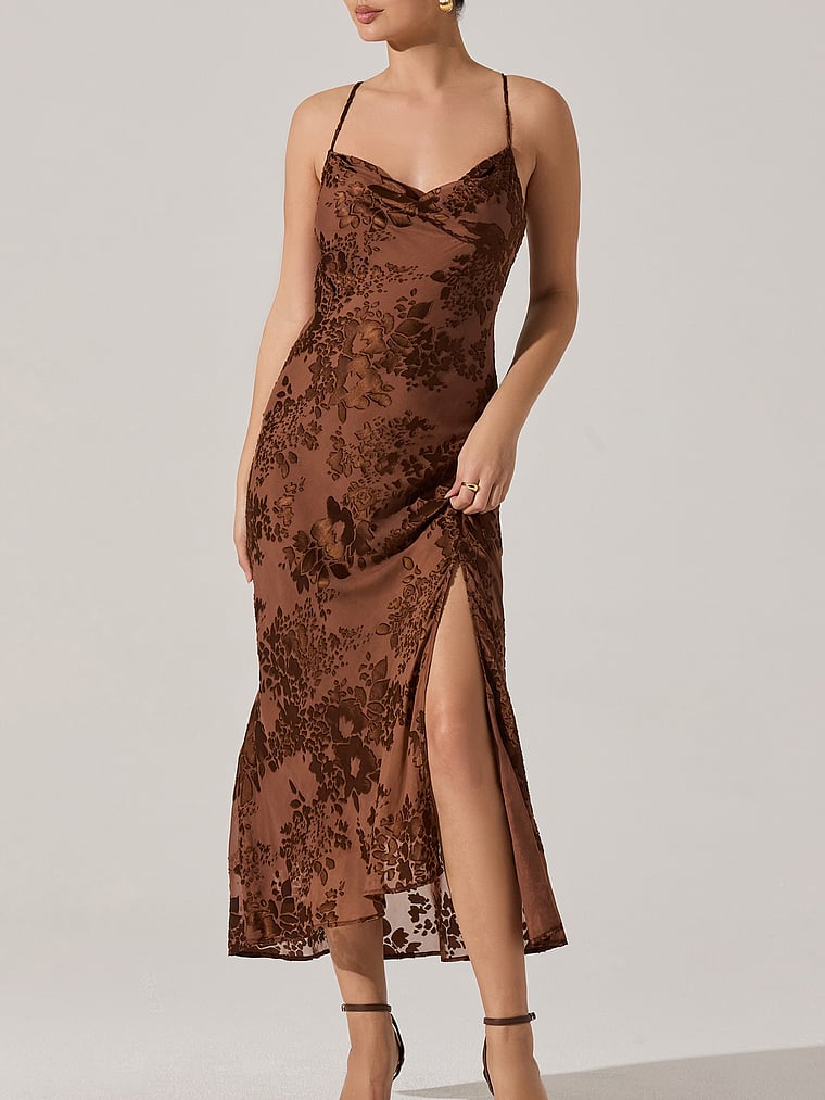 Платье Гайя Astr The Label, коричневый
Платье Гайя Astr The Label, коричневый