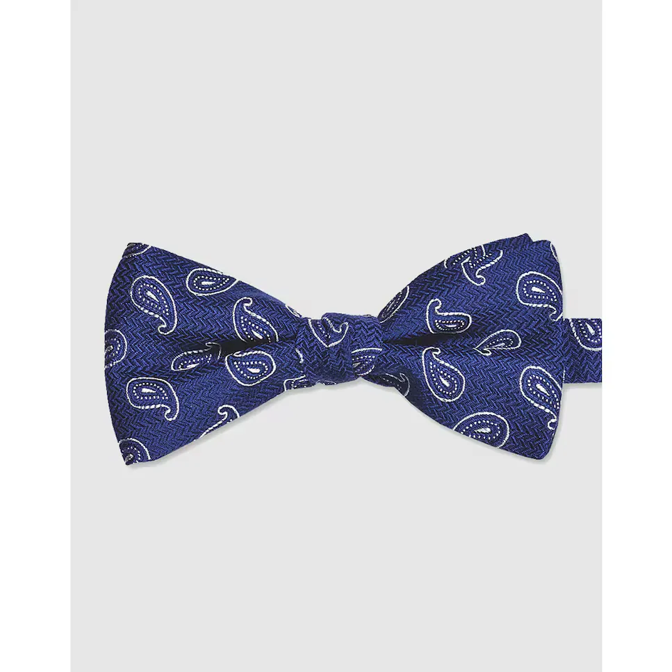 Галстук-бабочка из темно-синего шелка с узором пейсли Olimpo, темно-синий
Галстук-бабочка из темно-синего шелка с узором пейсли Olimpo, темно-синий