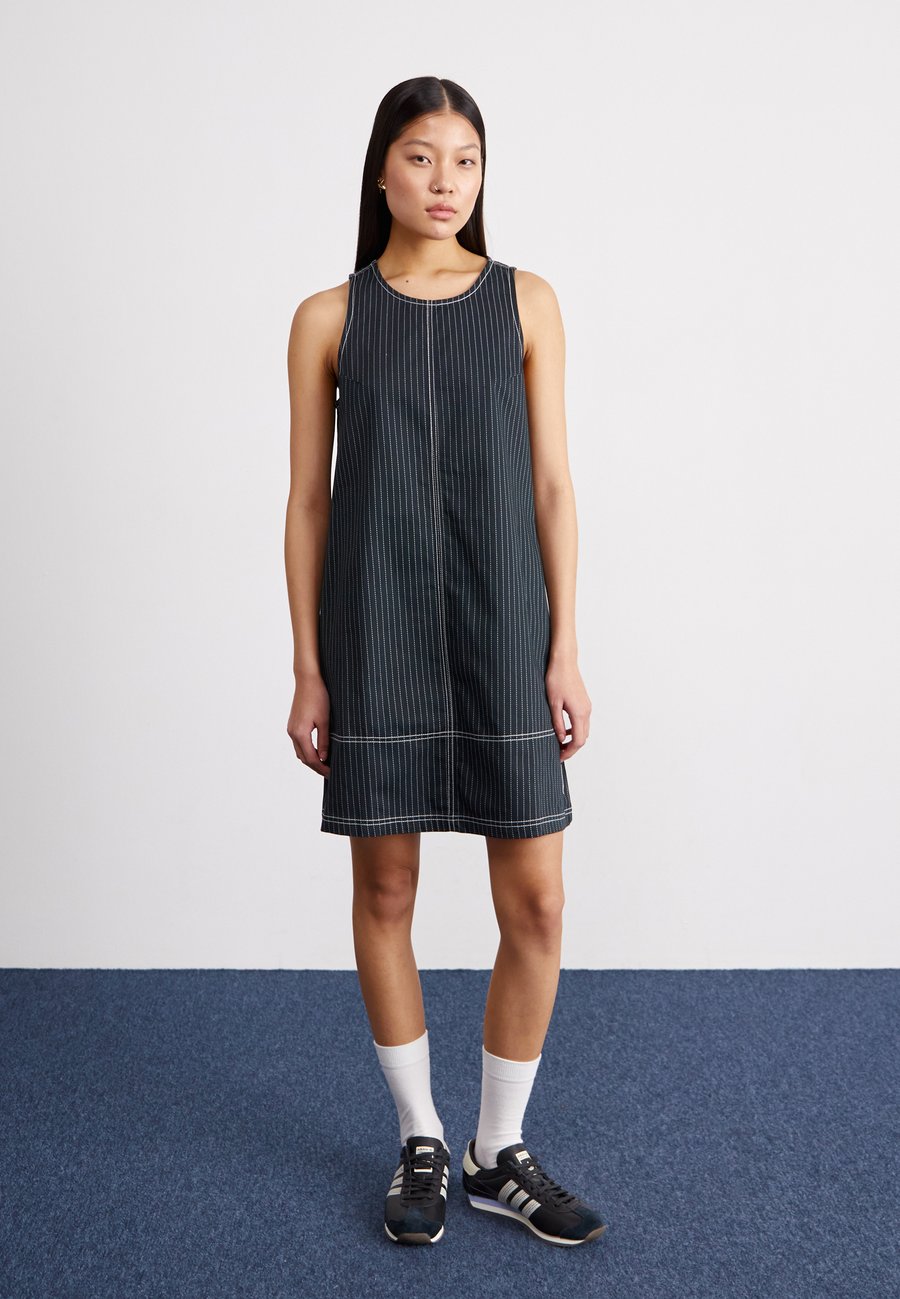Платье Adidas Originals DRESS, Anthracite
Платье Adidas Originals DRESS, Anthracite