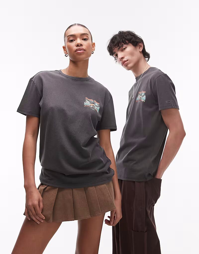 Футболка унисекс Tommy Jeans с тропическим принтом на спине черного цвета
Футболка унисекс Tommy Jeans с тропическим принтом на спине черного цвета