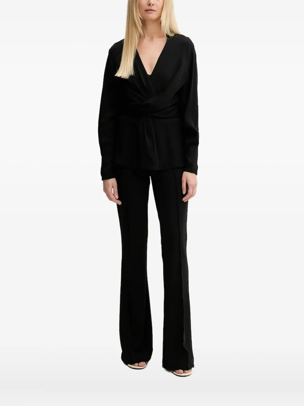 Блузка с закручивающейся передней частью BOSS, черный
Блузка с закручивающейся передней частью BOSS, черный