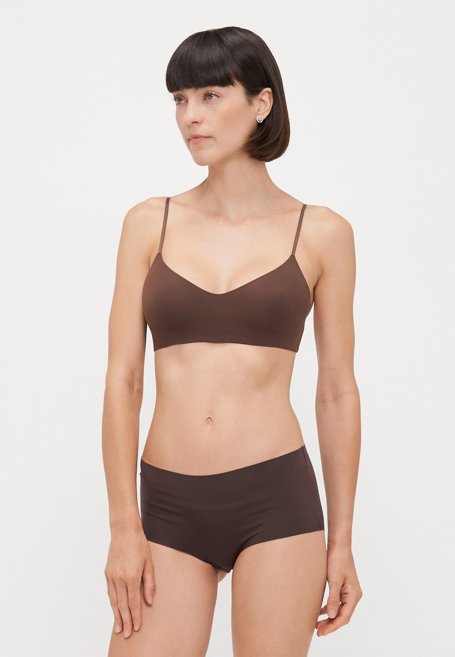 Бюстгальтер Anna Field 2PK SEAMLESS WIREFREE TSHIRT BRA, Nude
Бюстгальтер Anna Field 2PK SEAMLESS WIREFREE TSHIRT BRA, Nude