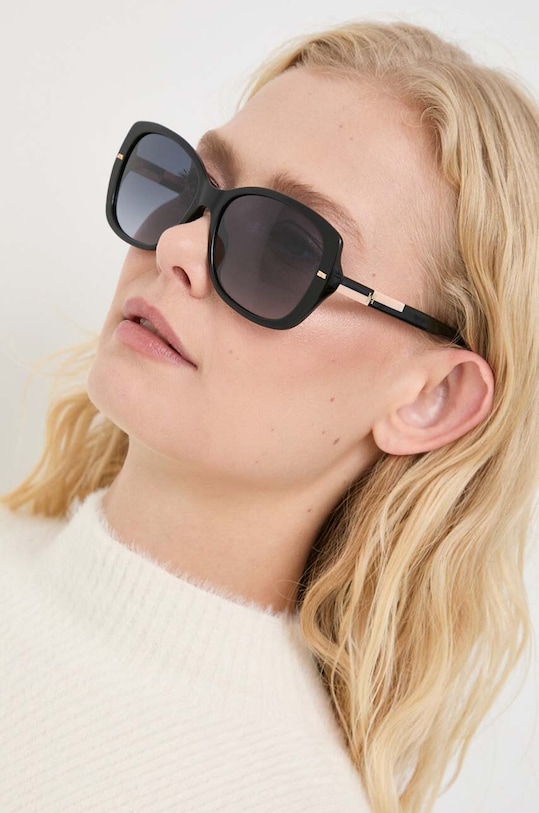 Солнцезащитные очки Carolina Herrera, черный
Солнцезащитные очки Carolina Herrera, черный