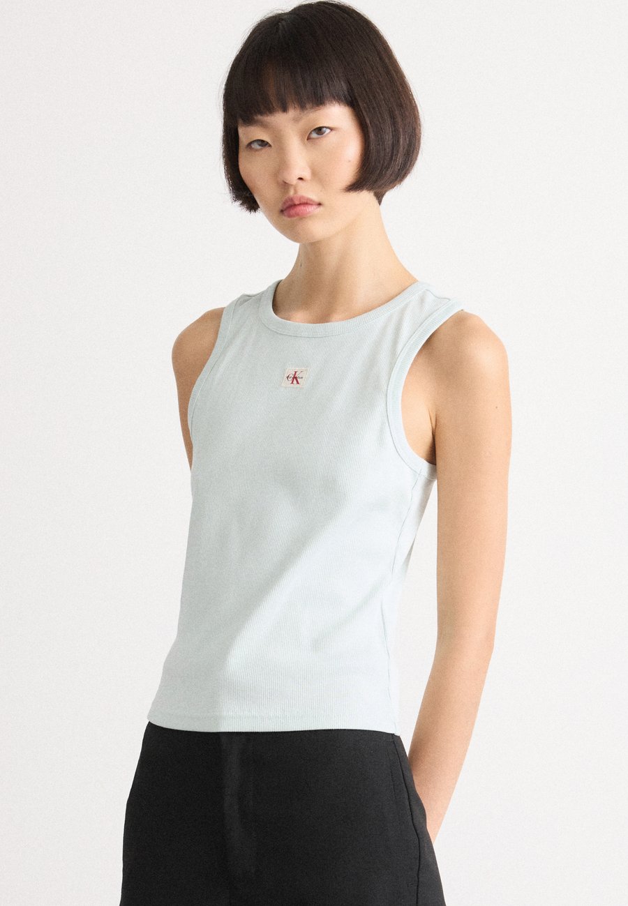 Топ Calvin Klein Jeans Top, Sprout Green/Green
Топ Calvin Klein Jeans Top, Sprout Green/Green