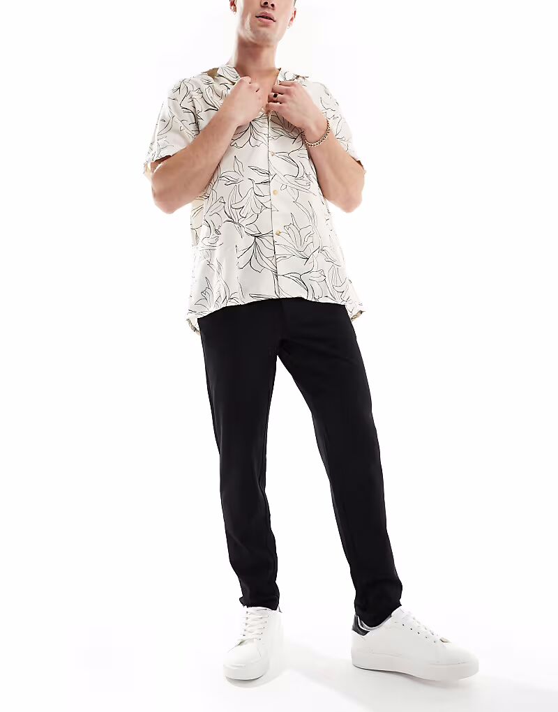 Брюки-чинос прямого кроя черного цвета Only & Sons
Брюки-чинос прямого кроя черного цвета Only & Sons