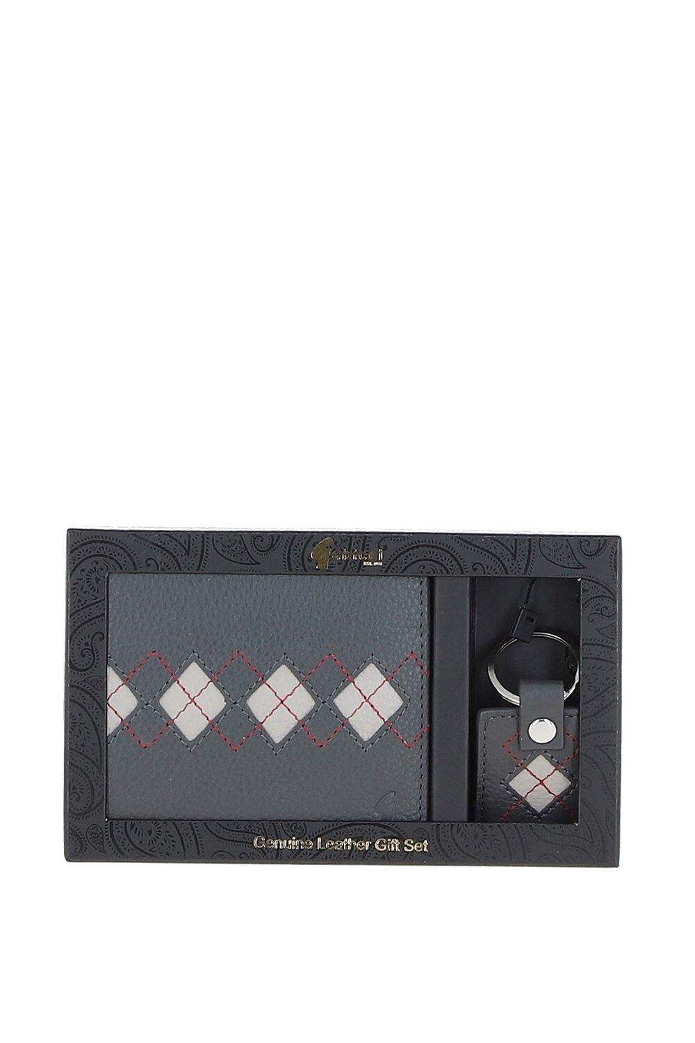 Подарочный набор «305» из кошелька и брелока из натуральной кожи GABICCI, серый
Подарочный набор «305» из кошелька и брелока из натуральной кожи GABICCI, серый