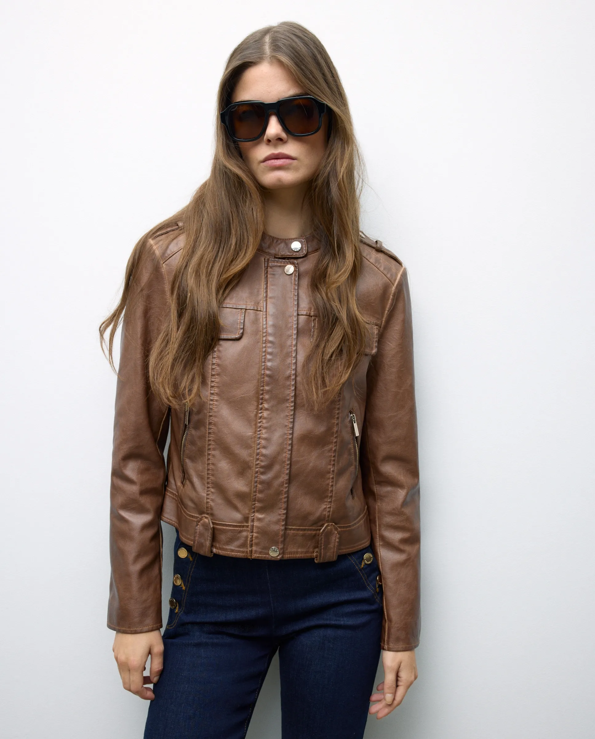 Женская кожаная байкерская куртка с эффектом состаренной кожи и контрастной окантовкой Tintoretto, песочный, Бежевый, Женская кожаная байкерская куртка с эффектом состаренной кожи и контрастной окантовкой Tintoretto, песочный
Женская кожаная байкерская куртка с эффектом состаренной кожи и контрастной окантовкой Tintoretto, песочный, Бежевый, Женская кожаная байкерская куртка с эффектом состаренной кожи и контрастной окантовкой Tintoretto, песочный