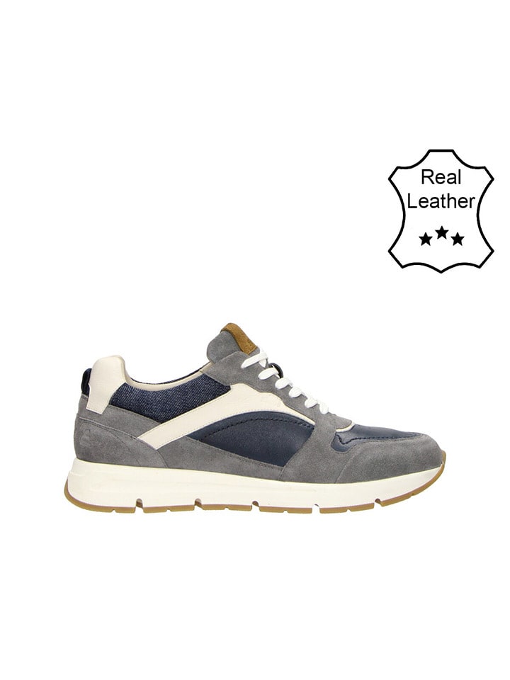 Низкие кроссовки Bullboxer
Низкие кроссовки Bullboxer