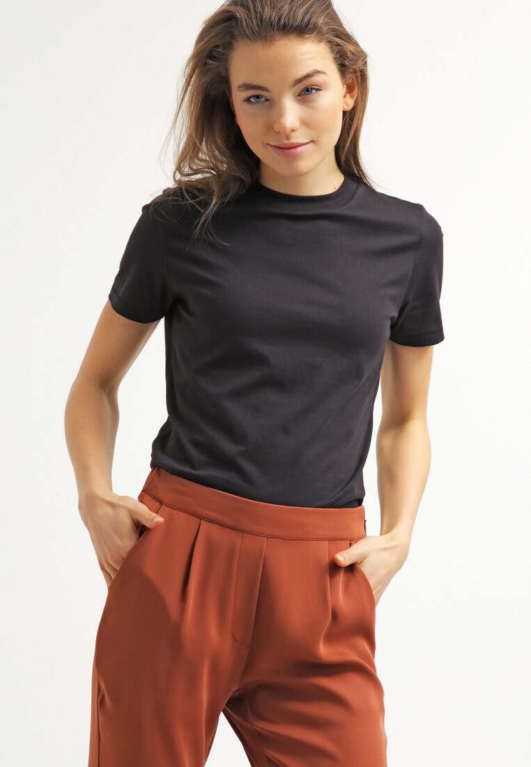 Базовая футболка Selected, черный
Базовая футболка Selected, черный