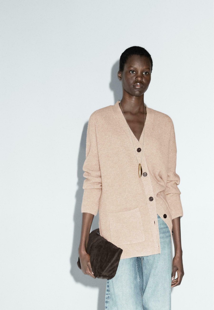 Кардиган Massimo Dutti Cardigan, Beige
Кардиган Massimo Dutti Cardigan, Beige