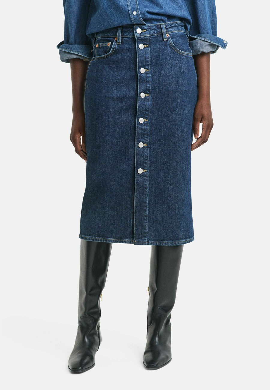 Юбка GANT BUTTONED MIDI , Dark Blue Worn In/Dark Blue
Юбка GANT BUTTONED MIDI , Dark Blue Worn In/Dark Blue