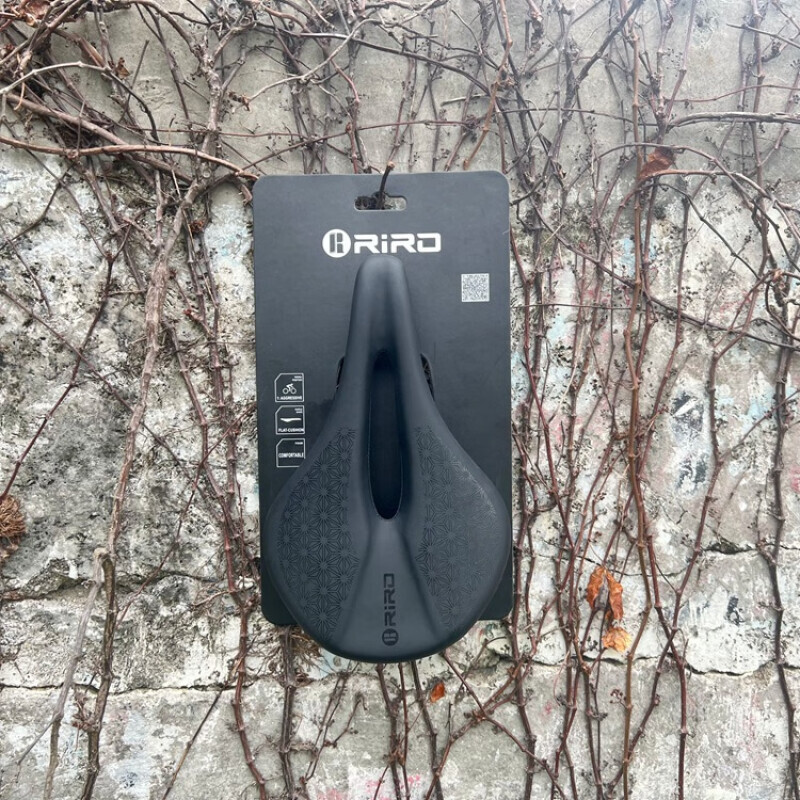 Велосипедное седло LeBycle из углеродного волокна 143 мм, черный
Велосипедное седло LeBycle из углеродного волокна 143 мм, черный