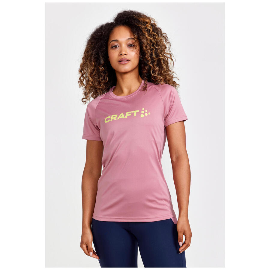 Женская футболка Craft Core Essence с логотипом W 1911785
Женская футболка Craft Core Essence с логотипом W 1911785