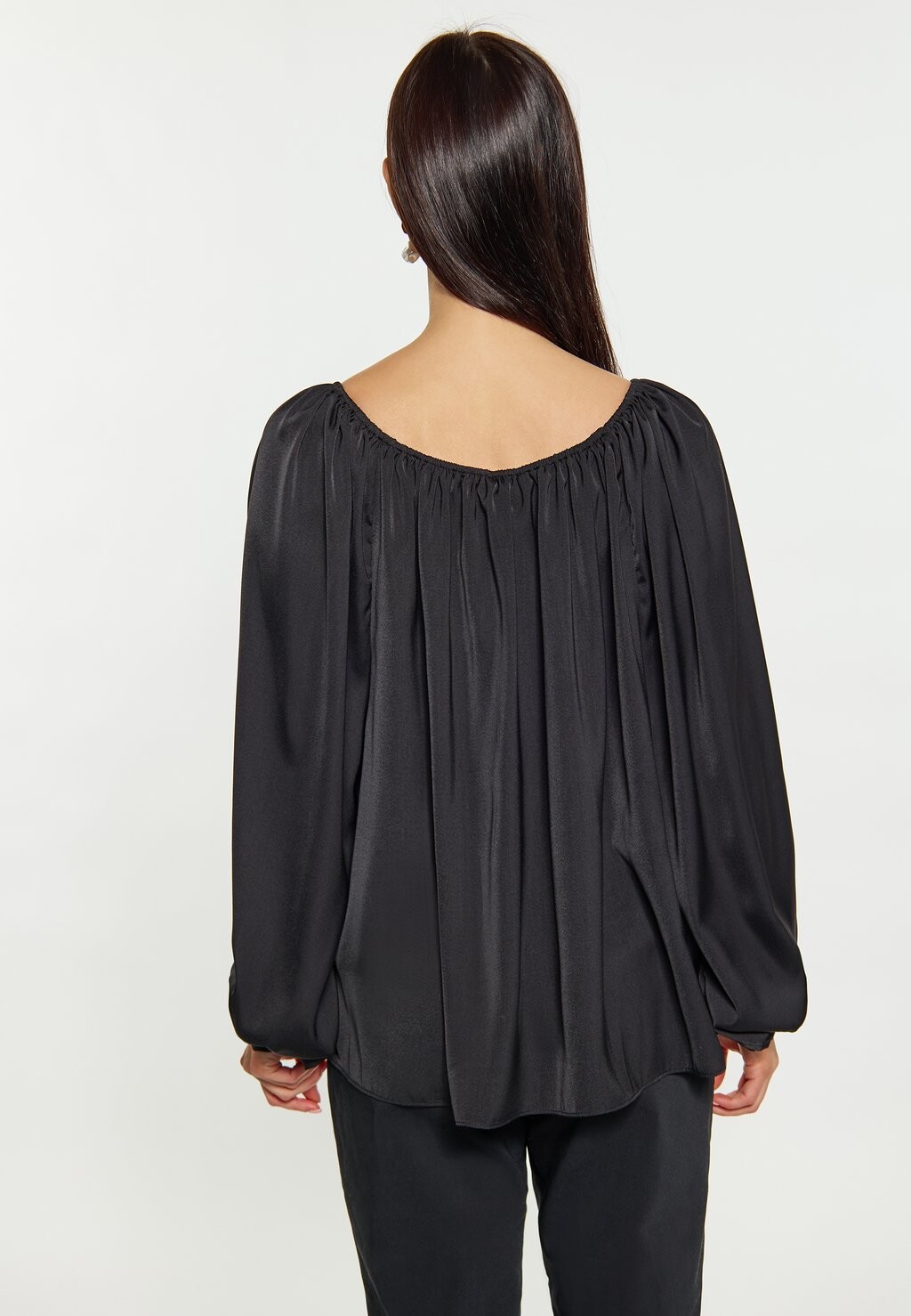 Блуза usha, черный 
Блуза usha, черный