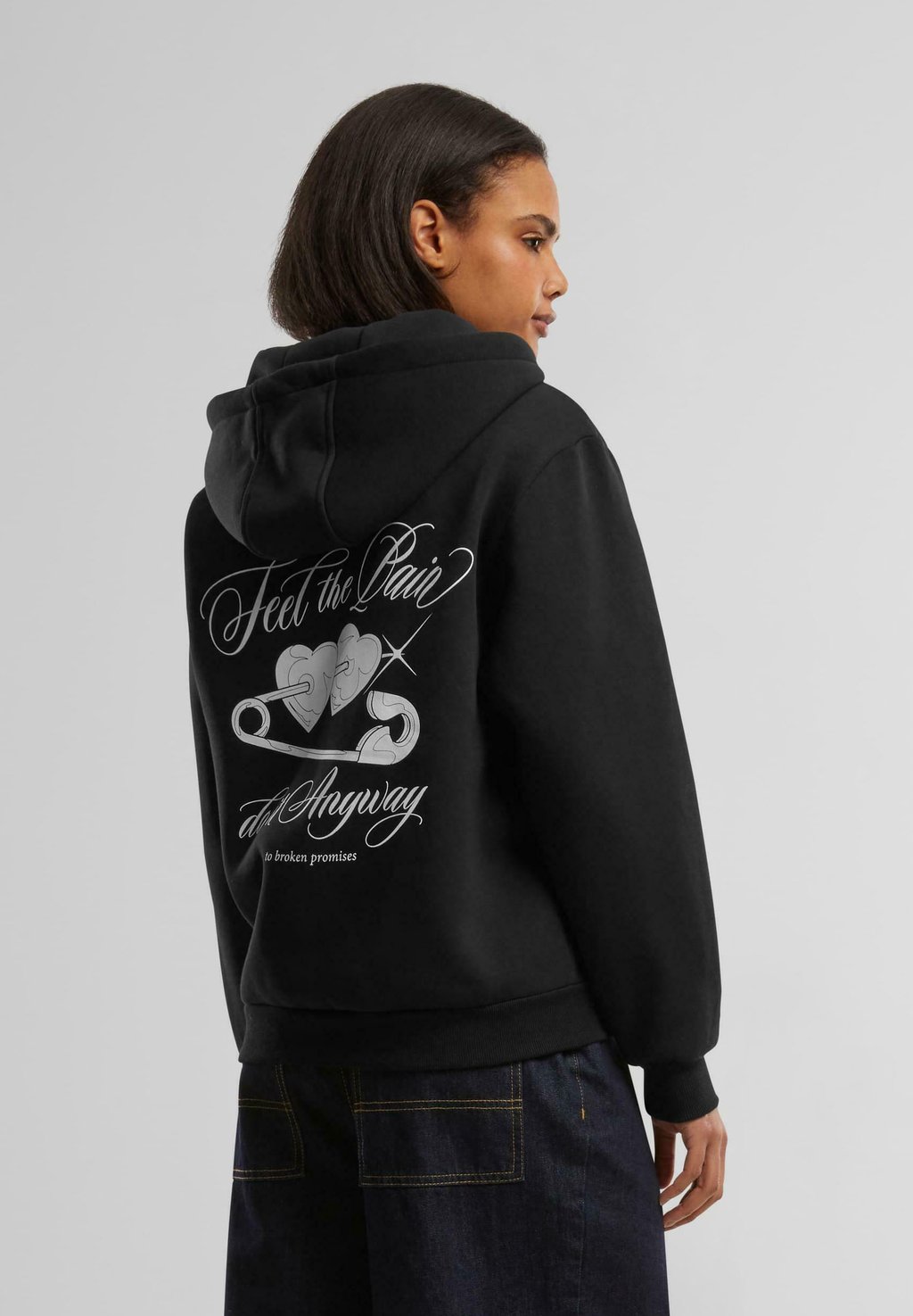 Толстовка на молнии FEEL THE PAIN FLUFFY Mister Tee, черный
Толстовка на молнии FEEL THE PAIN FLUFFY Mister Tee, черный