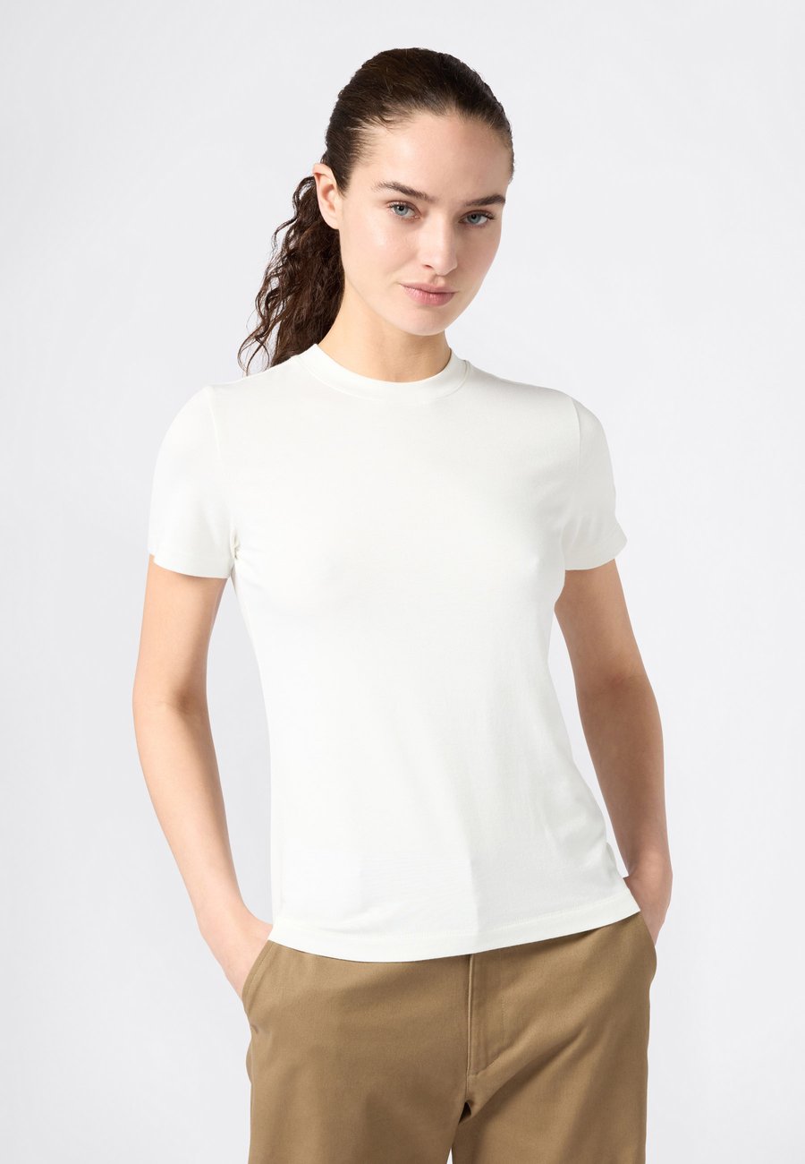 Футболка Champion Basic T-shirt, Off White/Off-White, Белый, Футболка Champion Basic T-shirt, Off White/Off-White
Футболка Champion Basic T-shirt, Off White/Off-White, Белый, Футболка Champion Basic T-shirt, Off White/Off-White