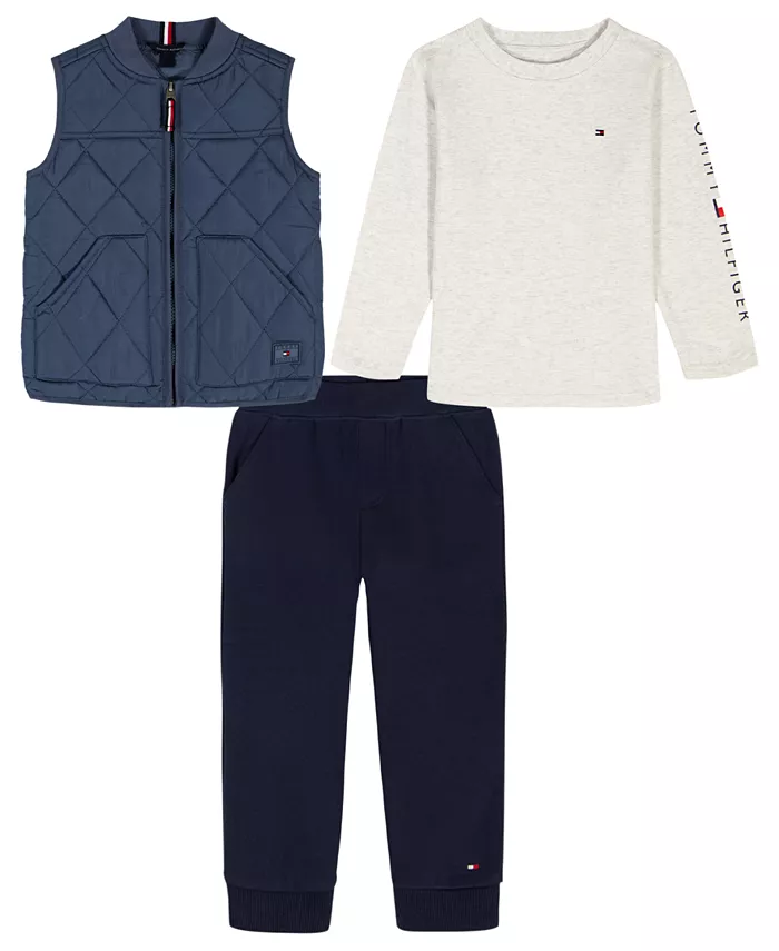 Комплект для мальчиков из 3 предметов: футболка, майка и джоггеры Tommy Hilfiger, мультиколор
Комплект для мальчиков из 3 предметов: футболка, майка и джоггеры Tommy Hilfiger, мультиколор