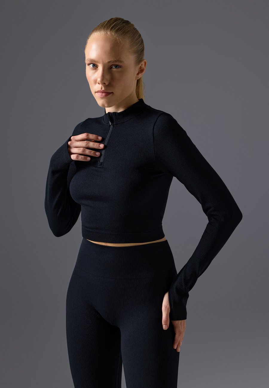 Топ Even&Odd active SEAMLESS LONGSLEEVE TOP, Black
Топ Even&Odd active SEAMLESS LONGSLEEVE TOP, Black