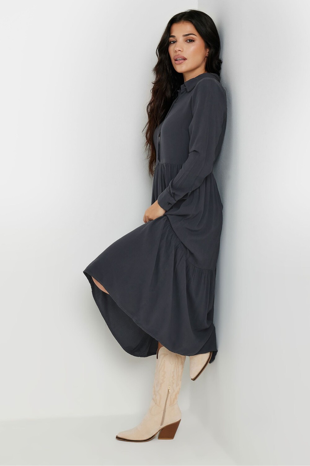 Платье халат с длинными рукавами и пуговицами, с эффектом кислотной стирки Pixiegirl Petite, черный
Платье халат с длинными рукавами и пуговицами, с эффектом кислотной стирки Pixiegirl Petite, черный