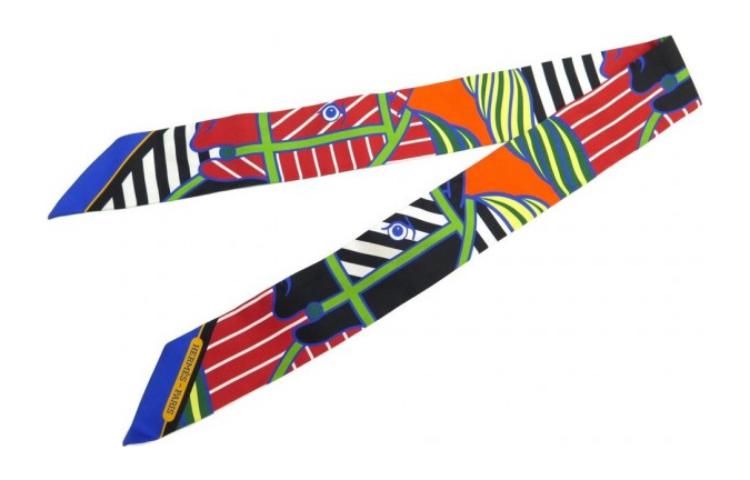 Шёлковый шарф Twilly HERMES для женщин в многоцветном исполнении
Шёлковый шарф Twilly HERMES для женщин в многоцветном исполнении