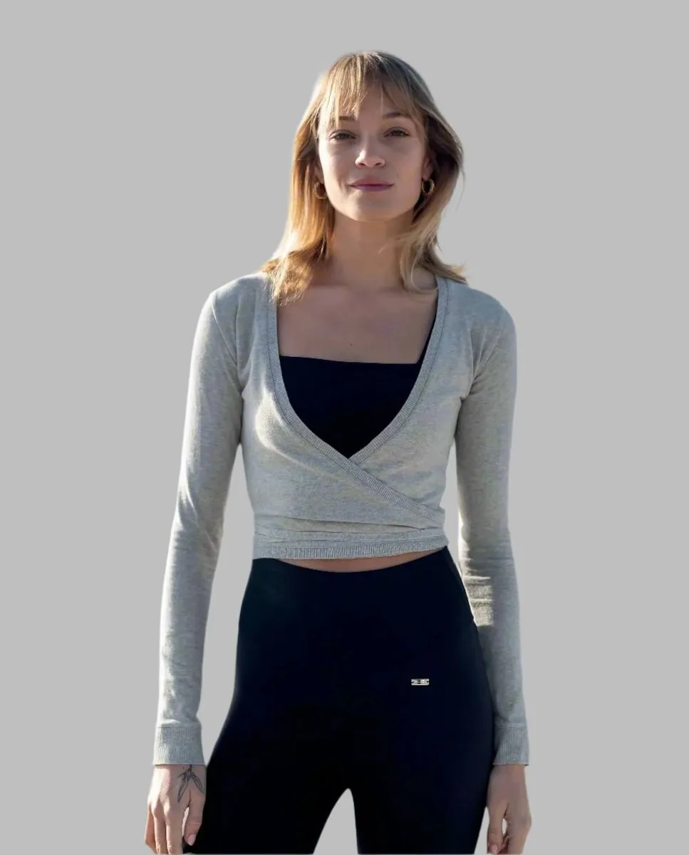 Женская трикотажная куртка-кроссовер Believe Athletics, серый
Женская трикотажная куртка-кроссовер Believe Athletics, серый