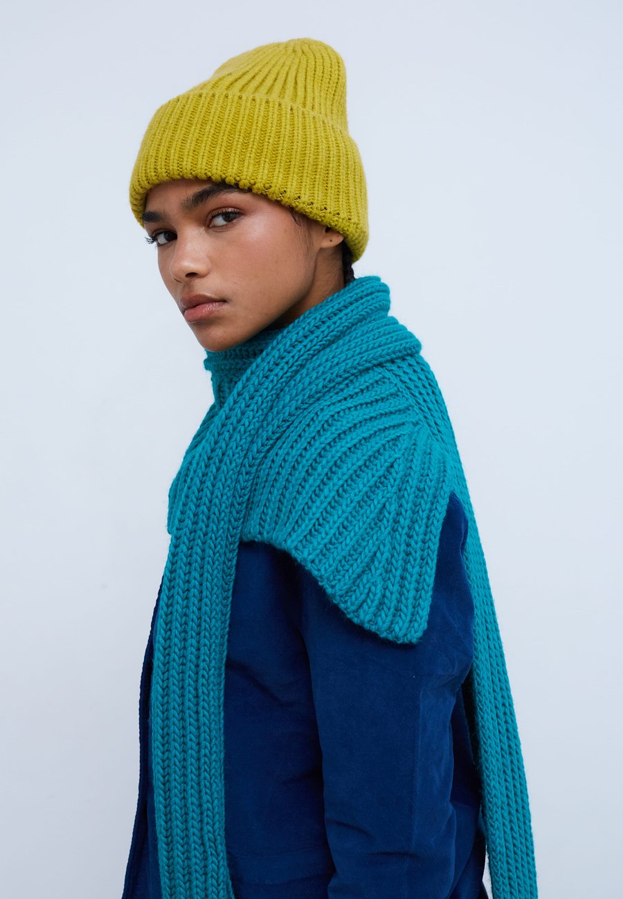 Шарф Dr. Bloom SCARF SPARK, Turquesa/Blue
Шарф Dr. Bloom SCARF SPARK, Turquesa/Blue