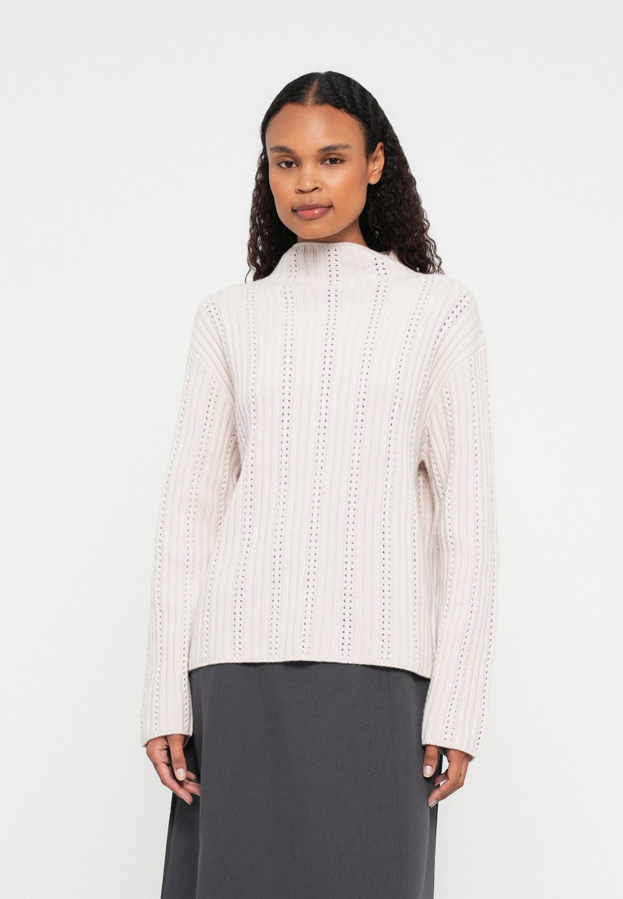 Джемпер Samsøe Samsøe SATILLY TURTLE NECK, Pumice Stone/Off-White
Джемпер Samsøe Samsøe SATILLY TURTLE NECK, Pumice Stone/Off-White