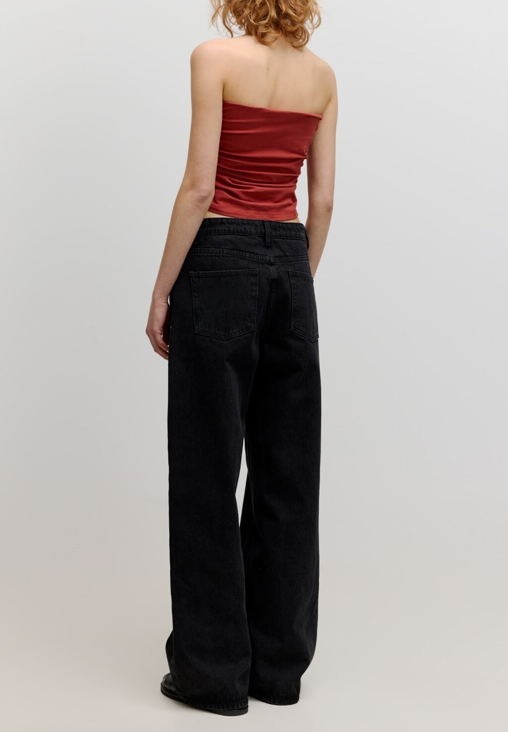 Топ SEVERINA EDITED, красный
Топ SEVERINA EDITED, красный