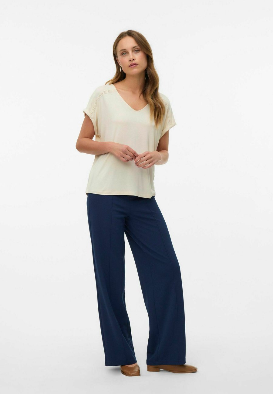 Брюки Vero Moda VMBECKY WIDE PULL ON, Navy Blazer/Dark Blue
Брюки Vero Moda VMBECKY WIDE PULL ON, Navy Blazer/Dark Blue