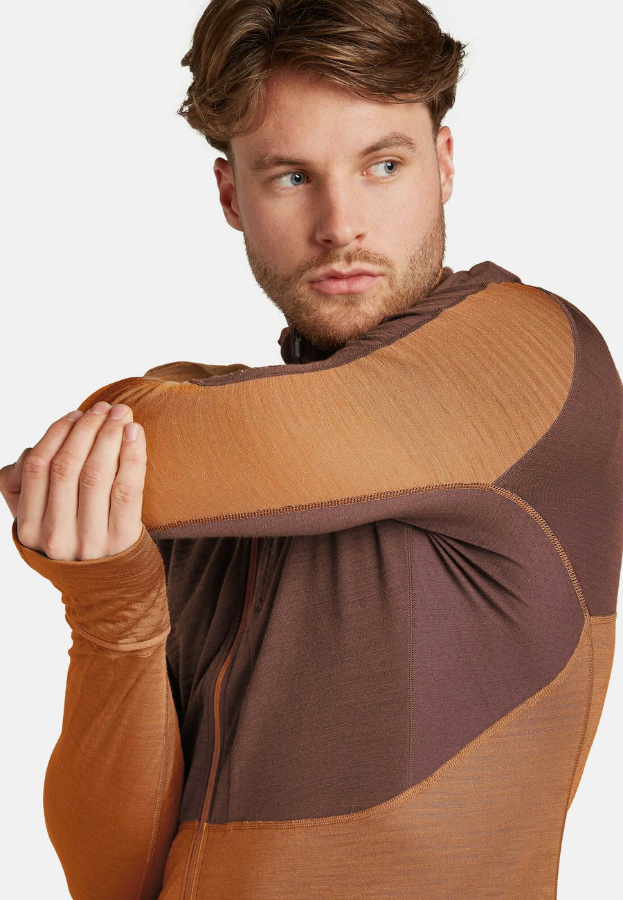 Флисовая куртка icebreaker DESCENDER , Carob Dusty Clay Cb/Multi-Coloured
Флисовая куртка icebreaker DESCENDER , Carob Dusty Clay Cb/Multi-Coloured