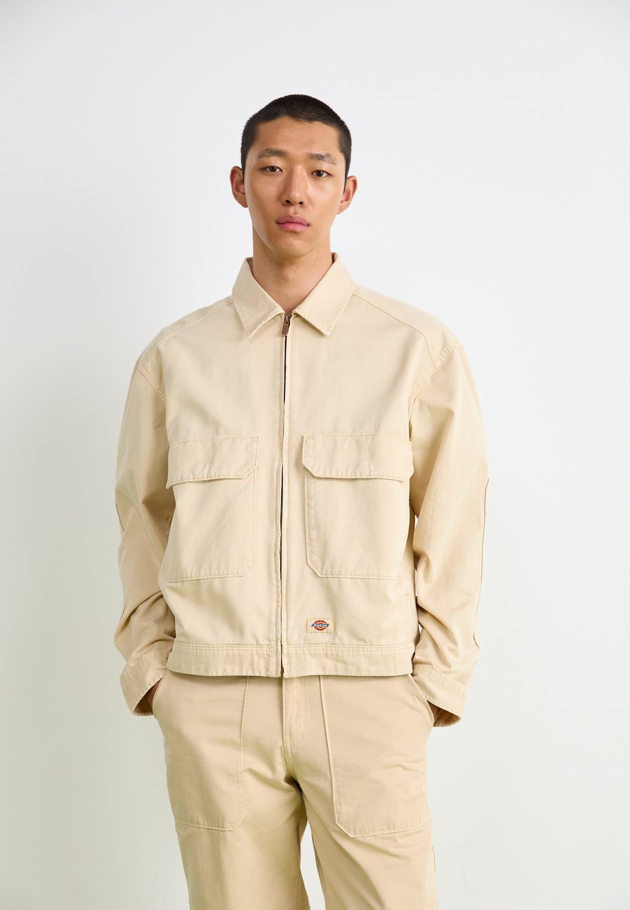 Куртка Dickies FORT SMITH TRUCKER JACKET, Wood Ash/Beige
Куртка Dickies FORT SMITH TRUCKER JACKET, Wood Ash/Beige