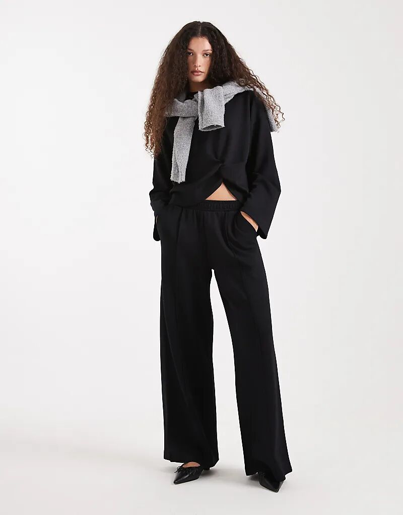 Мягкие джоггеры Cupro ASOS DESIGN с широкими штанинами черного цвета
Мягкие джоггеры Cupro ASOS DESIGN с широкими штанинами черного цвета