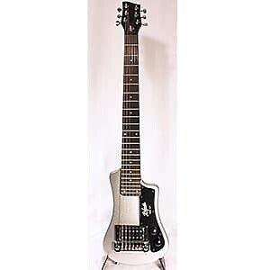 Электрогитара Hofner Shorty Guitar Limited Edition Travel Guitar - Silver Sparkle 
Электрогитара Hofner Shorty Guitar Limited Edition Travel Guitar - Silver Sparkle