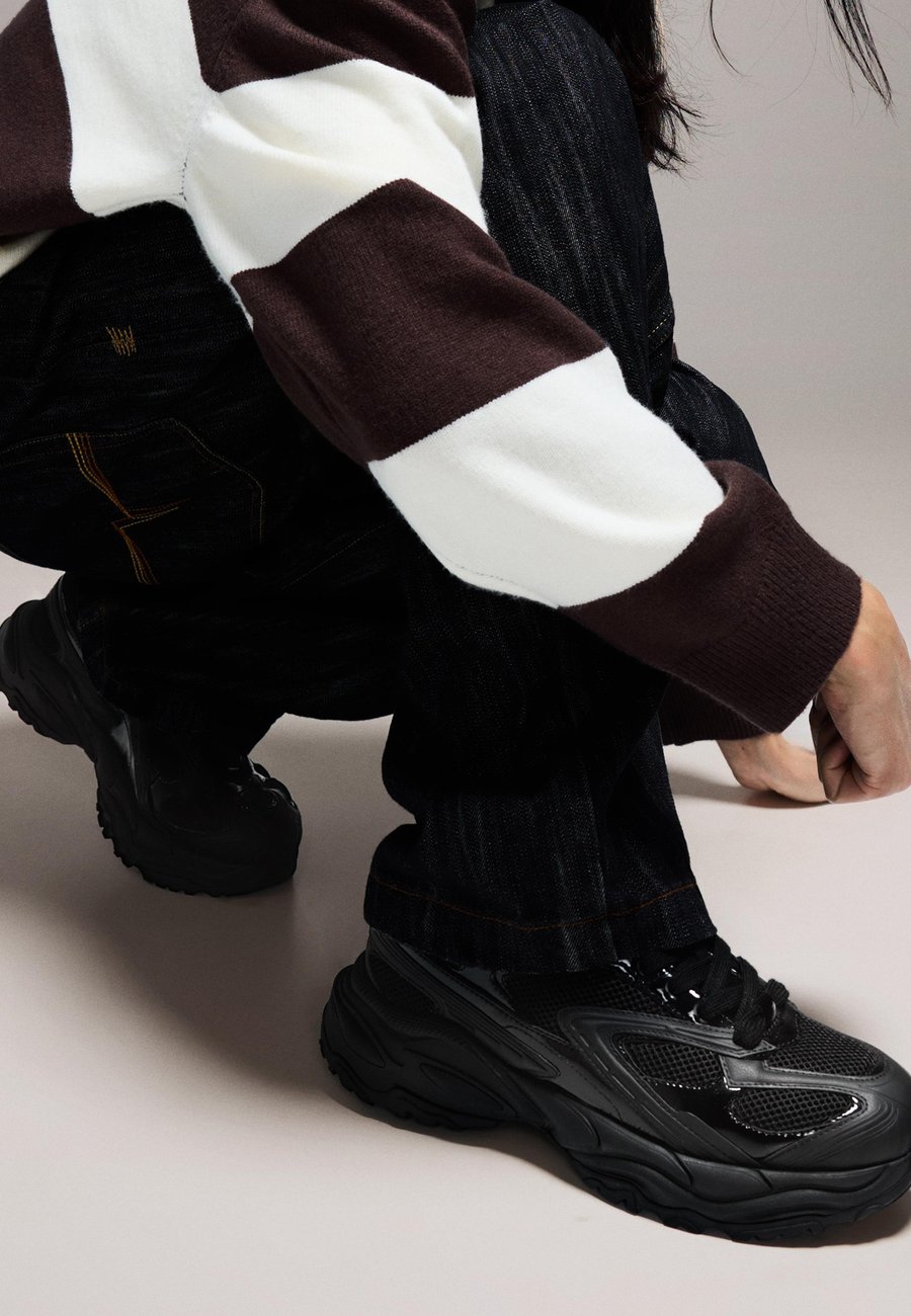 Кроссовки Bershka Trainers, Black
Кроссовки Bershka Trainers, Black