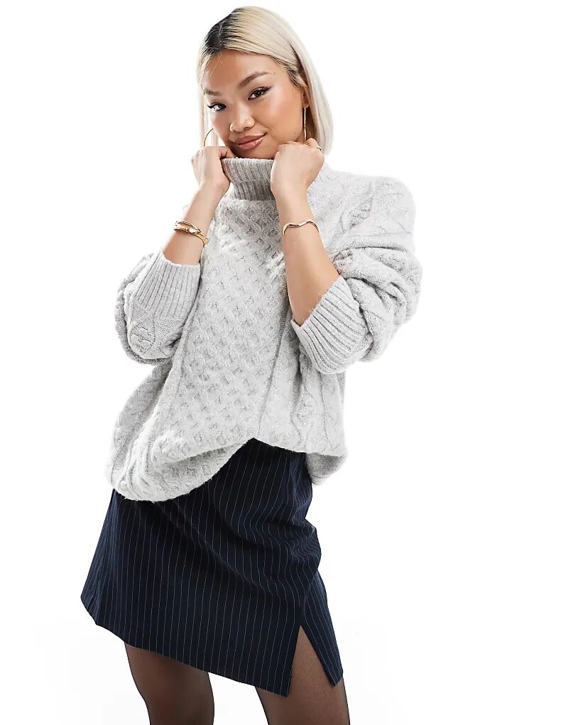 Джемпер с длинными рукавами и косой вязкой светло-серого цвета French Connection
Джемпер с длинными рукавами и косой вязкой светло-серого цвета French Connection