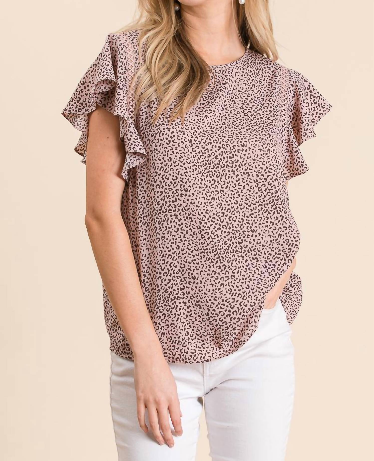 Розовая блузка с леопардовым принтом и расклешенными рукавами GEEGEE 
Розовая блузка с леопардовым принтом и расклешенными рукавами GEEGEE