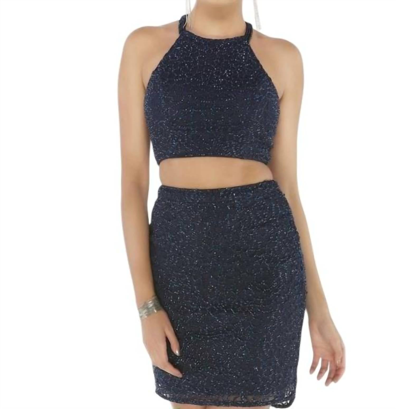 Платье из двух частей с бретельками на спине в темно-синем цвете ALYCE PARIS
Платье из двух частей с бретельками на спине в темно-синем цвете ALYCE PARIS