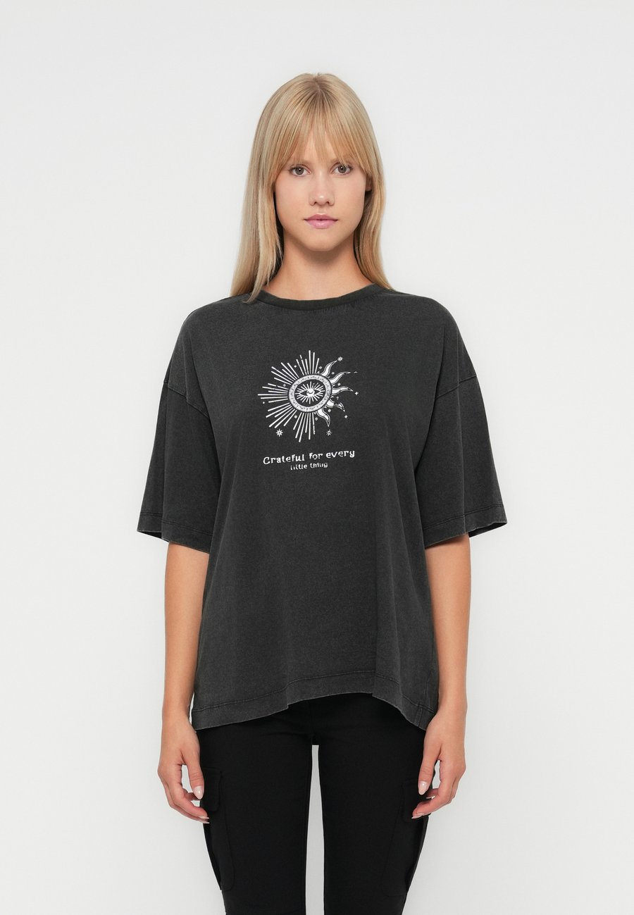 Футболка Pieces PCJABRIELLA OVERSIZED, Black, Черный, Футболка Pieces PCJABRIELLA OVERSIZED, Black
Футболка Pieces PCJABRIELLA OVERSIZED, Black, Черный, Футболка Pieces PCJABRIELLA OVERSIZED, Black